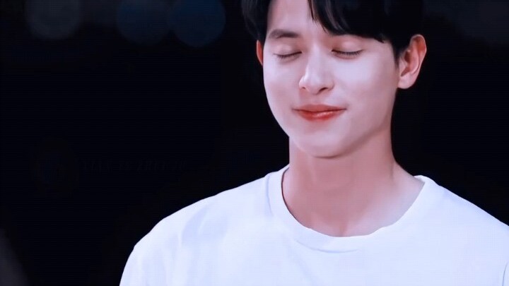 หลังจากได้พบนางเอกแล้ว พระเอกก็จะมีชีวิตยืนยาวขึ้นอีกสามสิบปีแน่นอน!!! นางเอกเก่งมากจริงๆ ในการมอบคุ