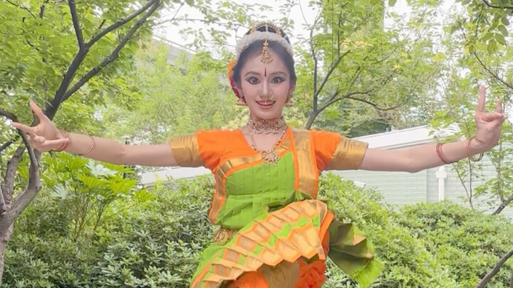 [Tari Bharatanatyam] Tarian Siwa yang Agung dan Penuh Ketakziman