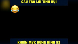 Tư nhiên đứng hình mất 5s 😂