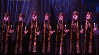 How big is the difference between the rehearsal room and the performance version of "Daola"?