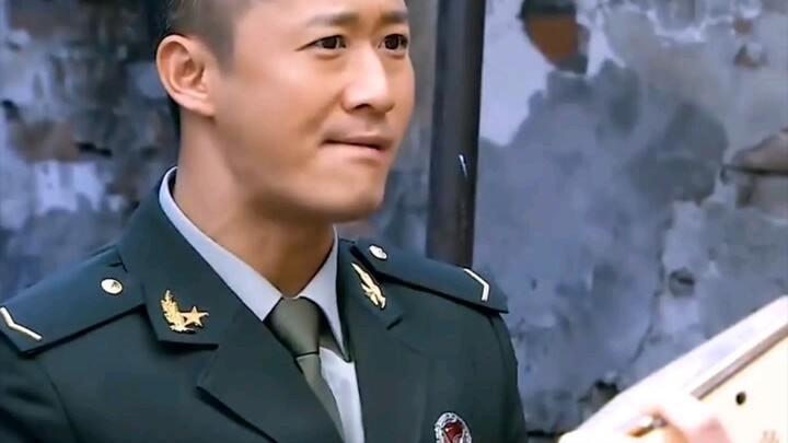 Dulu Li Erniu pernah ketakutan sampai menangis gara-gara tank, kini ia benar-benar seorang prajurit 