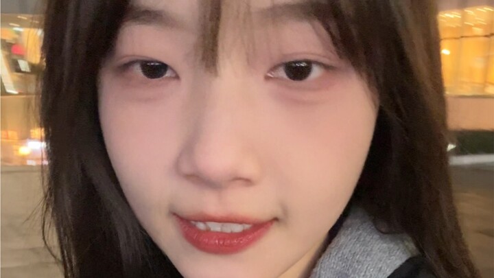 It’s not your looks that are affected by your dialect—it’s your badass factor 🌚 #Chuan-YuGirls #Dual