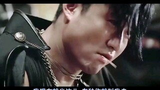 吴京演的反派，比主角都帅，看的我都想练肌肉了