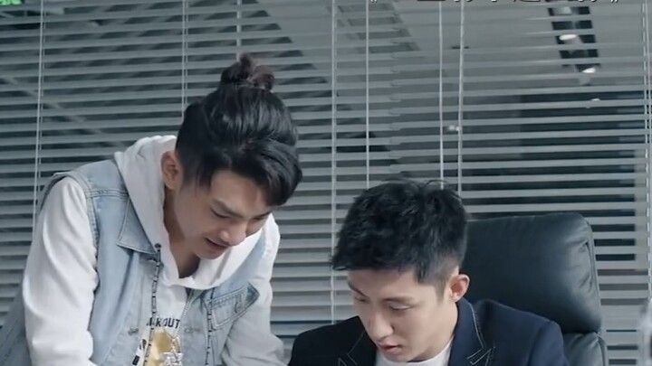 Pedagang ini menarik sekali, jika mendapat yang palsu akan diberi kompensasi tiga dan langsung dikir