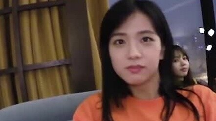 What are these two kids doing~#jisoo #lisa #born-rebellious-ostrich #sound-finding-project2