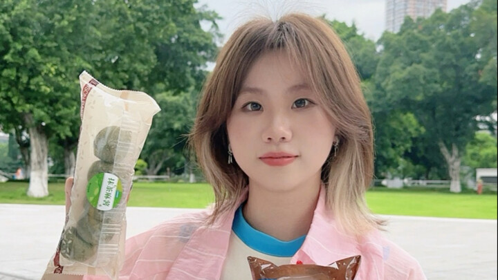 Thử thách chỉ ăn đồ ngọt nổi tiếng ở cửa hàng tiện lợi trong một ngày!