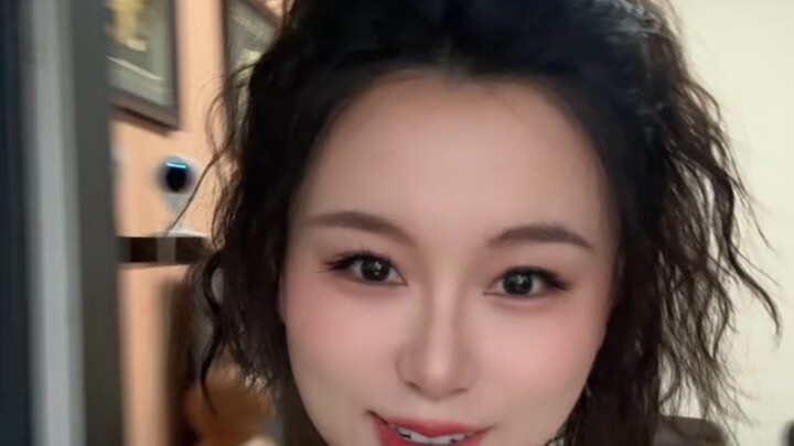 You might not know me, but you’ve definitely heard me play! Hi everyone—nice to meet you all for the