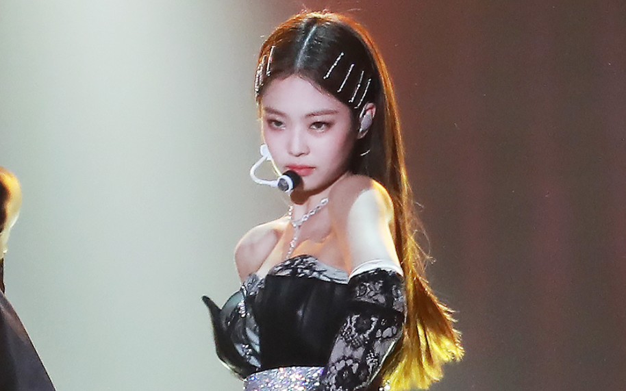 SOLO - Live — Jennie