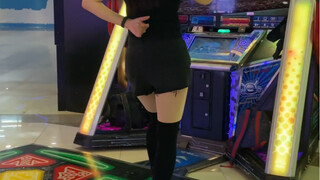 跳舞机（清库存，拍摄于2021年）