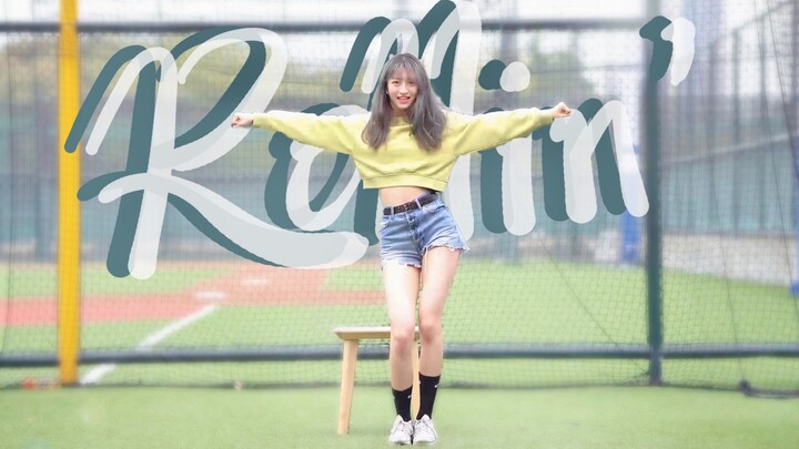 Brave Girls’ comeback track “Rollin’” cover dance—let’s enjoy some summer fun together! [Yuanhui]