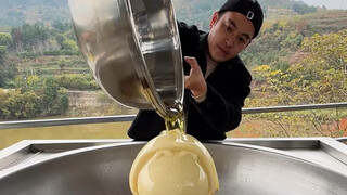 Sichuan spicy hot pot base frying process