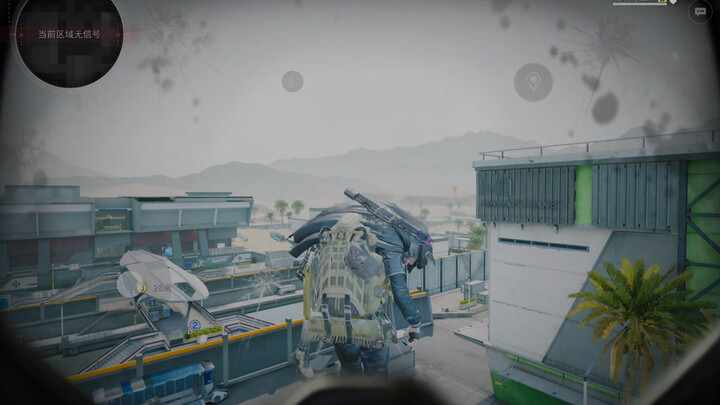 Anh cả buộc tên lửa vào người tại căn cứ vũ trụ rồi!