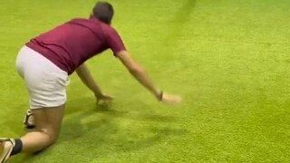 ماذا يحدث عندما تصطدم بك كرة بسرعة 90 كم/ساعة؟ الأمر ليس سهلاً كما تظن بالنسبة للاعب كرة قدم.