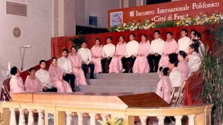 Philippine Madrigal Singers - Carol of the Bells