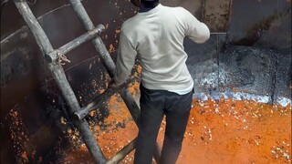 What does a mass cooking event for 10,000 people in India look like?