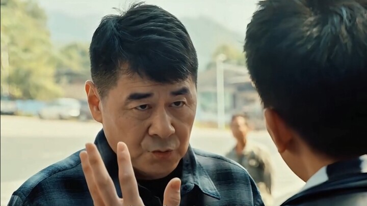 What kind of level is this? How dare you show off in front of the old detective!