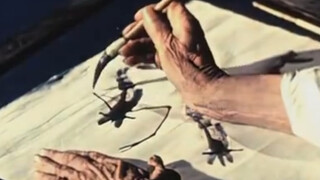 Rekaman asli Qi Baishi melukis udang pada tahun 1954, meskipun usianya sudah mencapai 90 tahun, namu