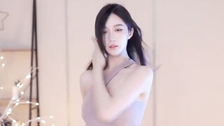 Người phụ nữ đẹp có gì đó cám dỗ
