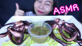 ASMR Giant Squid Grilled +Spicy Sauce / หนวดปลาหมึกย่าง น้ำจิ้มแซ่บๆ