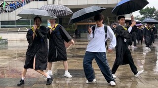 【重庆大学 雨中曲】毕业在雨中，Dancing in the rain