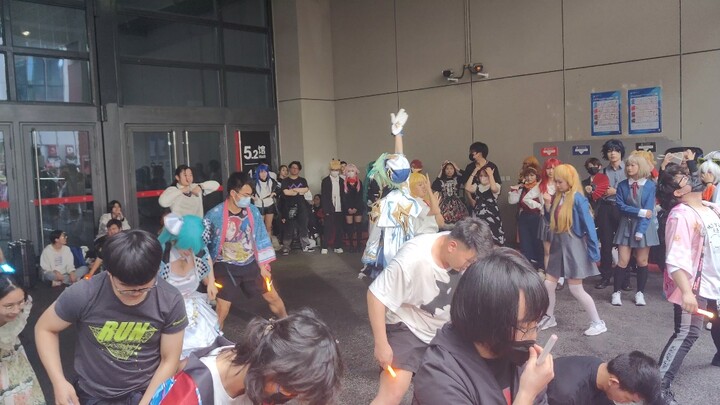 CP29's idol! Random house dance!