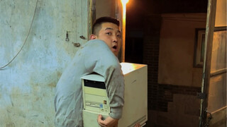 Anh Long...anh đang làm gì vậy?
