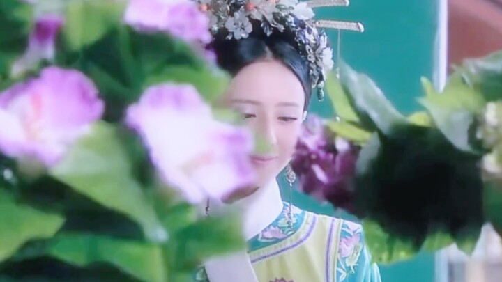 He always likes to use this kind of ambiguous camera work when filming the female lead and the suppo