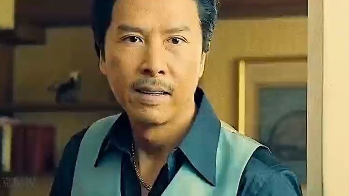 The triad boss’s younger brother is framed by his rivals, and the elder brother vows to exact reveng
