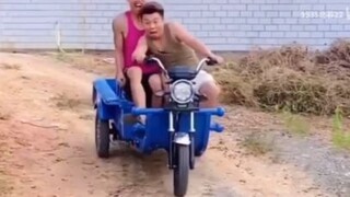 เดี๋ยวหกล้มแล้วนะ #Funny