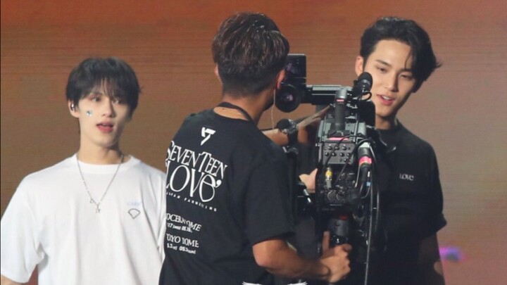 [Min Hui] I’m the little dog my big brother loves the most!