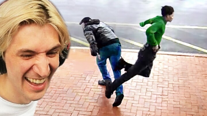 Old Man Trips Thief Trying to Escape | xQc Reacts to Daily Dose of Internet