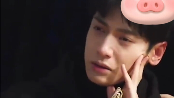 When Luo Yunxi starts crying, it’s both heartbreaking and hilarious.