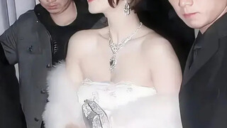 这就是网红都想拥有，却整不出的美貌吧！