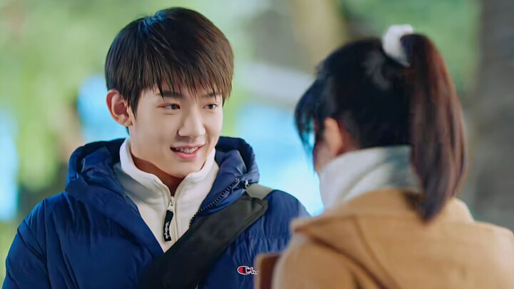 “Ji Junxing’s facepalm compilation! Turns out the signs of falling for someone are just one embarras