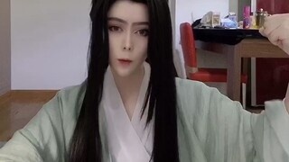 Jadi siapa pria M itu?