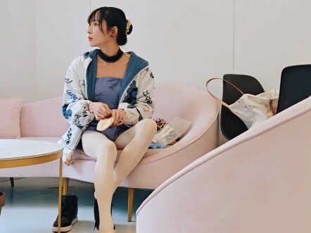 [Women’s Daily] I have to quickly report to you all that I am 50 years old.