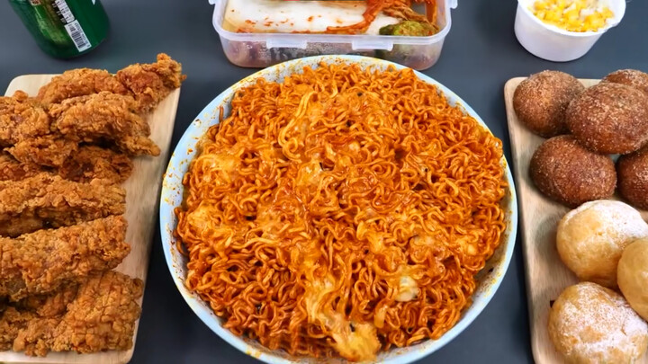 Real Eating without Talking | Cheese Spicy Sauce noodles & KFC Fried Chicken from the first perspective