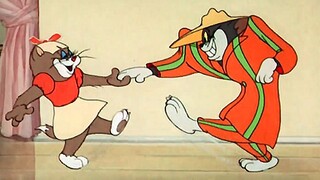 "Khi Tom mặc quần áo thời trang, anh ấy ngay lập tức biến thành người mẫu, và ngay cả những bước đi 