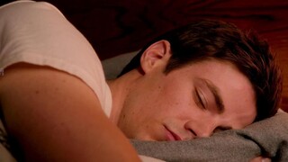 The Flash's enviable daily routine, he can never sleep until 8:59