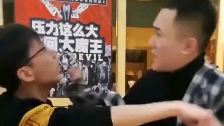 ละครแห่งปี “ให้หมวกบินไป”