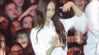Cảm giác mỹ nhân băng sơn ập đến, khí chất độc nhất vô nhị của Jung Soo-jung