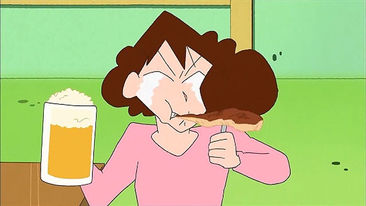"In the swaying of the wine glass, Mei Ya seemed to be able to temporarily escape from the troubles 