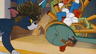 القط والفأر، ولكن بصوت شخصيات جوجو