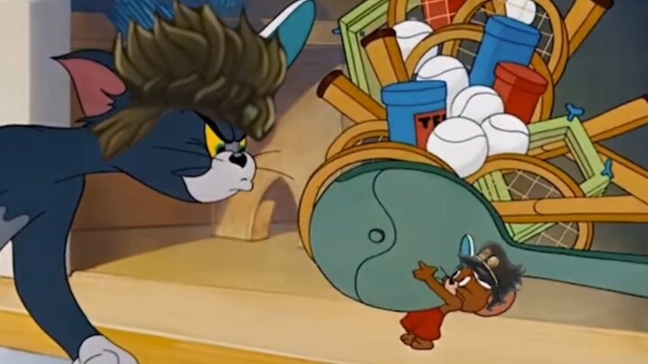 القط والفأر، ولكن بصوت شخصيات جوجو