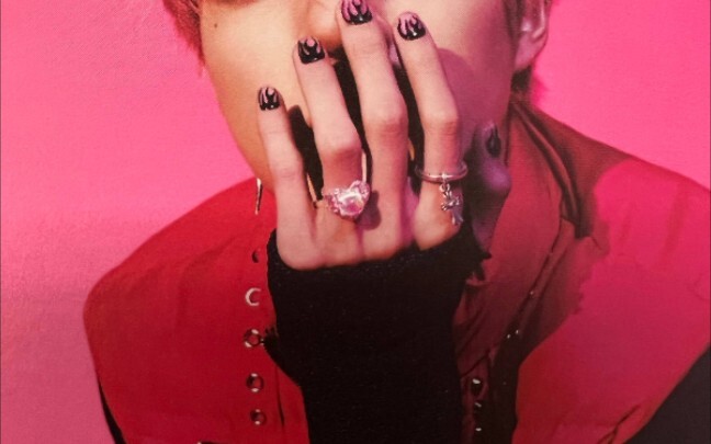 SM, Cody di timmu memang keren abis! Pertama kali lihat dia memakaikan lengan baju ala girl group pl