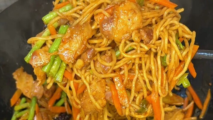 Mie yang dikukus dengan cara ini benar‑benar sangat harum, cepat dan mudah, sangat direkomendasikan