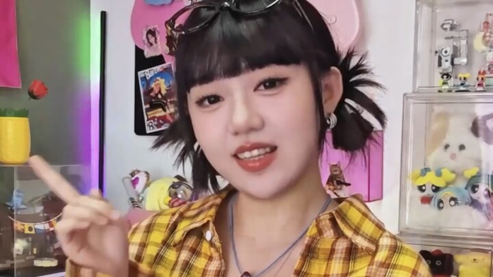 Kamu mungkin tidak mengenalku, tapi sebenarnya juga belum pernah mendengar laguku.