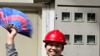 Gửi đến vầng trăng sáng, nhưng anh là thợ điện