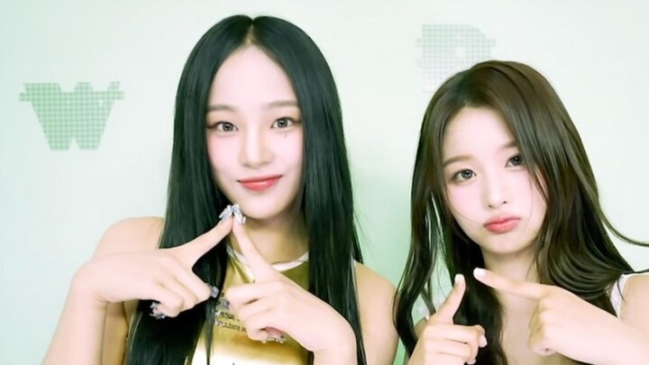 [Chi Shou 4K Chinese subtitles] Shy Min Chi flirts with beautiful Seol Yun online! Music Bank dance 