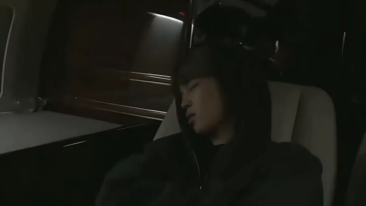 nag iisa lng ba tlga ang jimin sa mundo?!